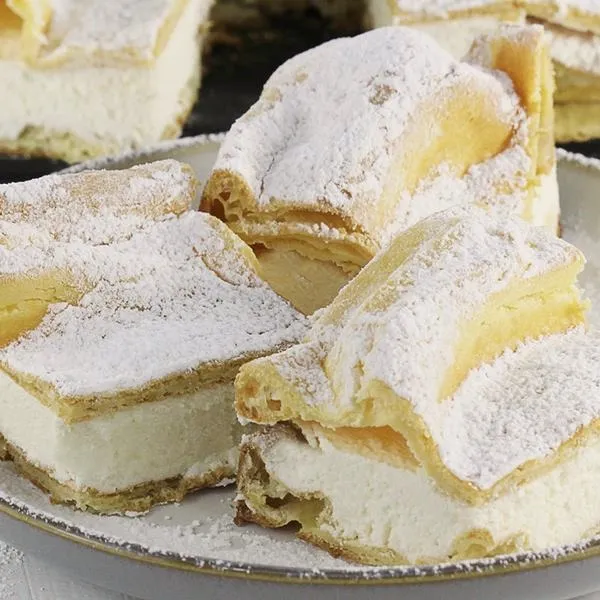 Jak długo piec ciasto na karpatkę, aby było idealnie puszyste?