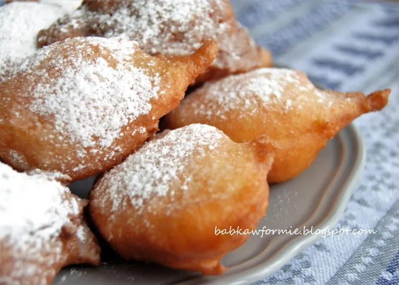 Jak długo smażyć racuchy drożdżowe, aby były idealnie puszyste?