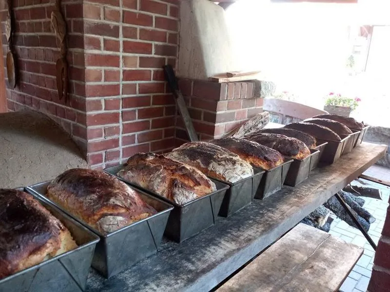 Jak długo trwa pieczenie chleba? Odkryj tajemnice idealnego bochenka!