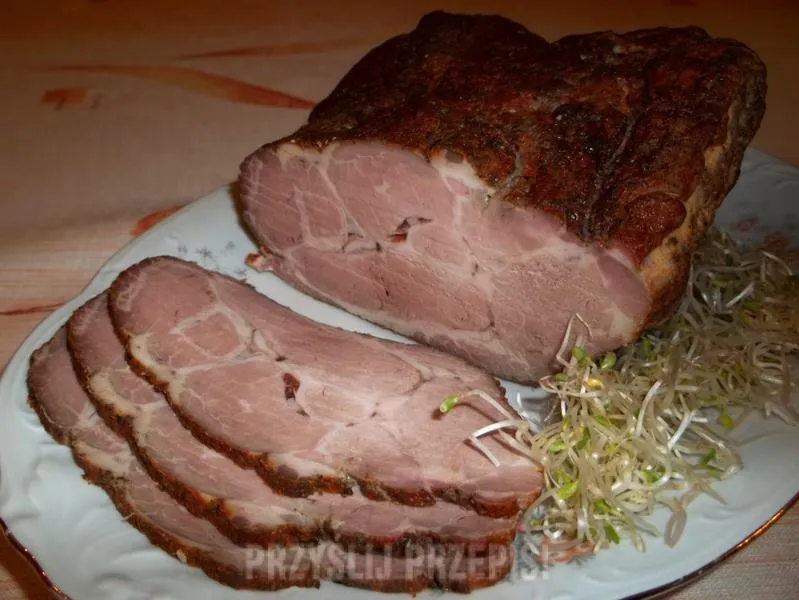 Pieczony karczek w piekarniku