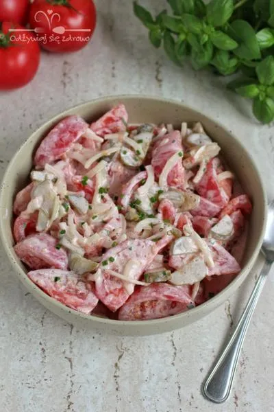 Sałatka z pomidorów