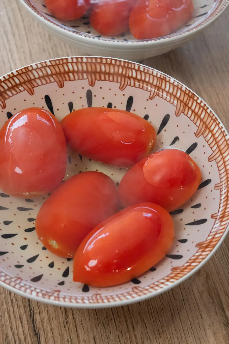 Sparzanie pomidorów