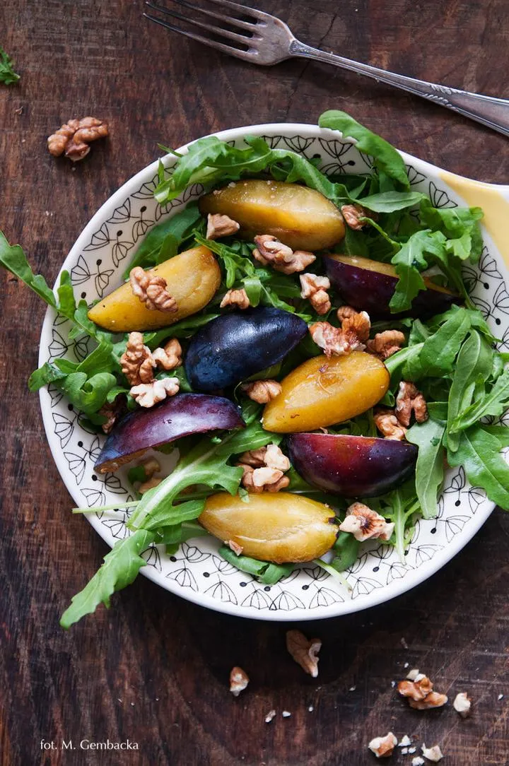 Zdrowe składniki do sałatki